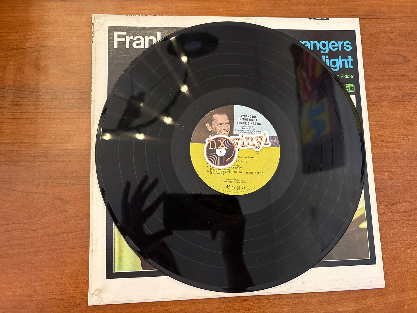 Frank Sinatra- Strangers in the Night (Jazz)