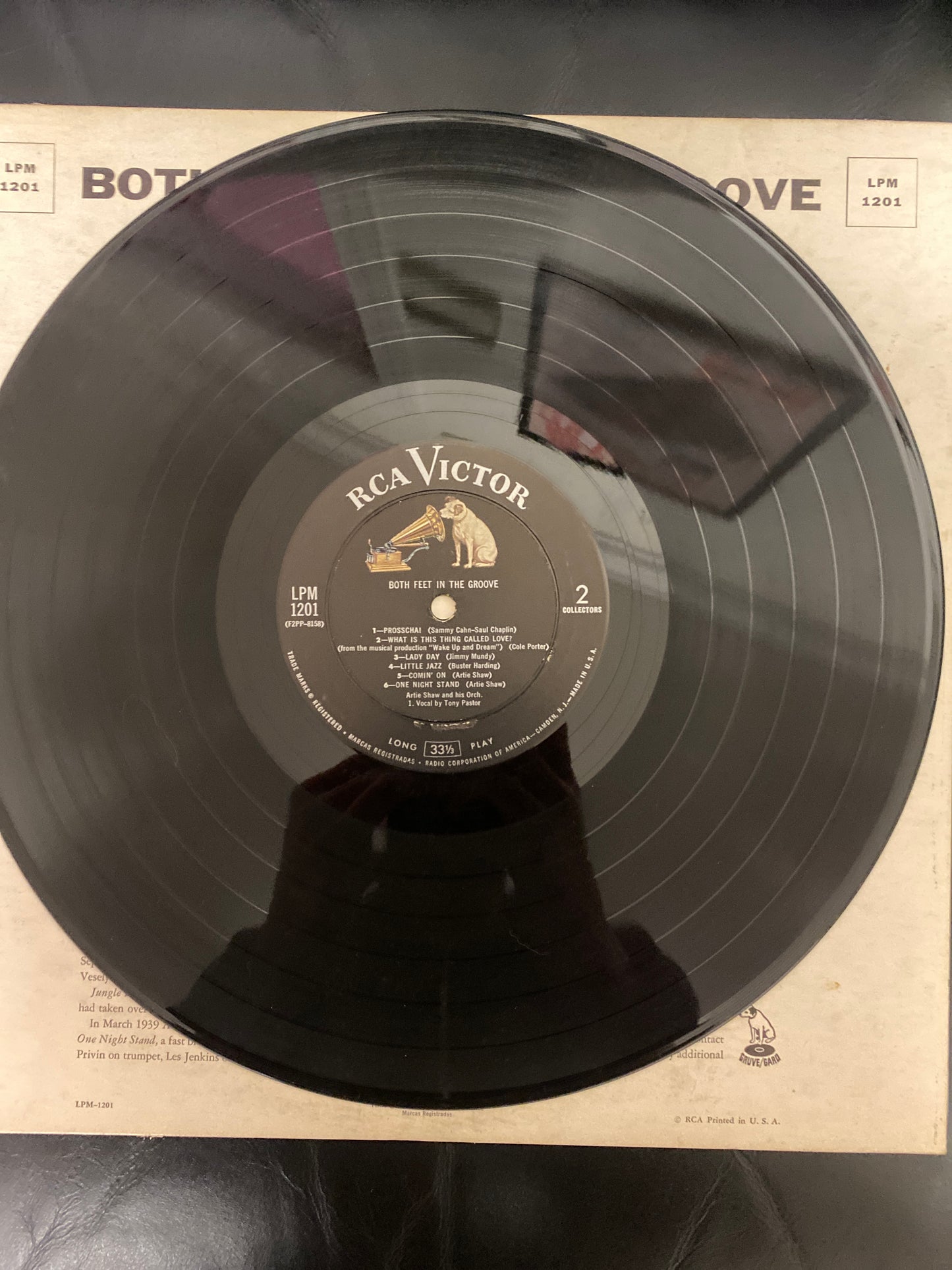 Artie Shaw And His Orchestra - Both Feet In The Groove (jazz)