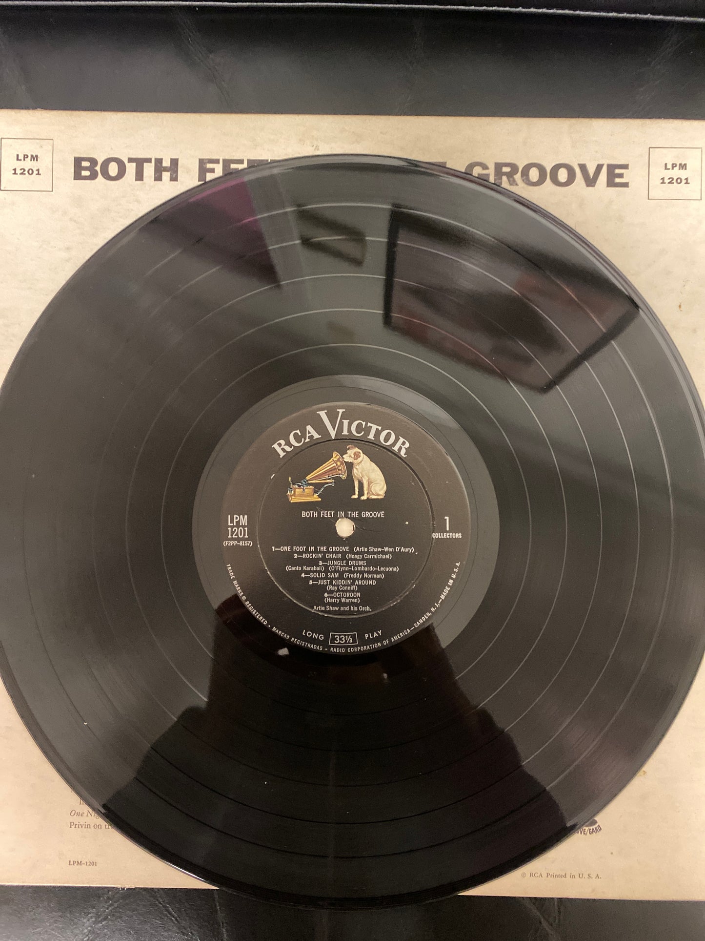 Artie Shaw And His Orchestra - Both Feet In The Groove (jazz)