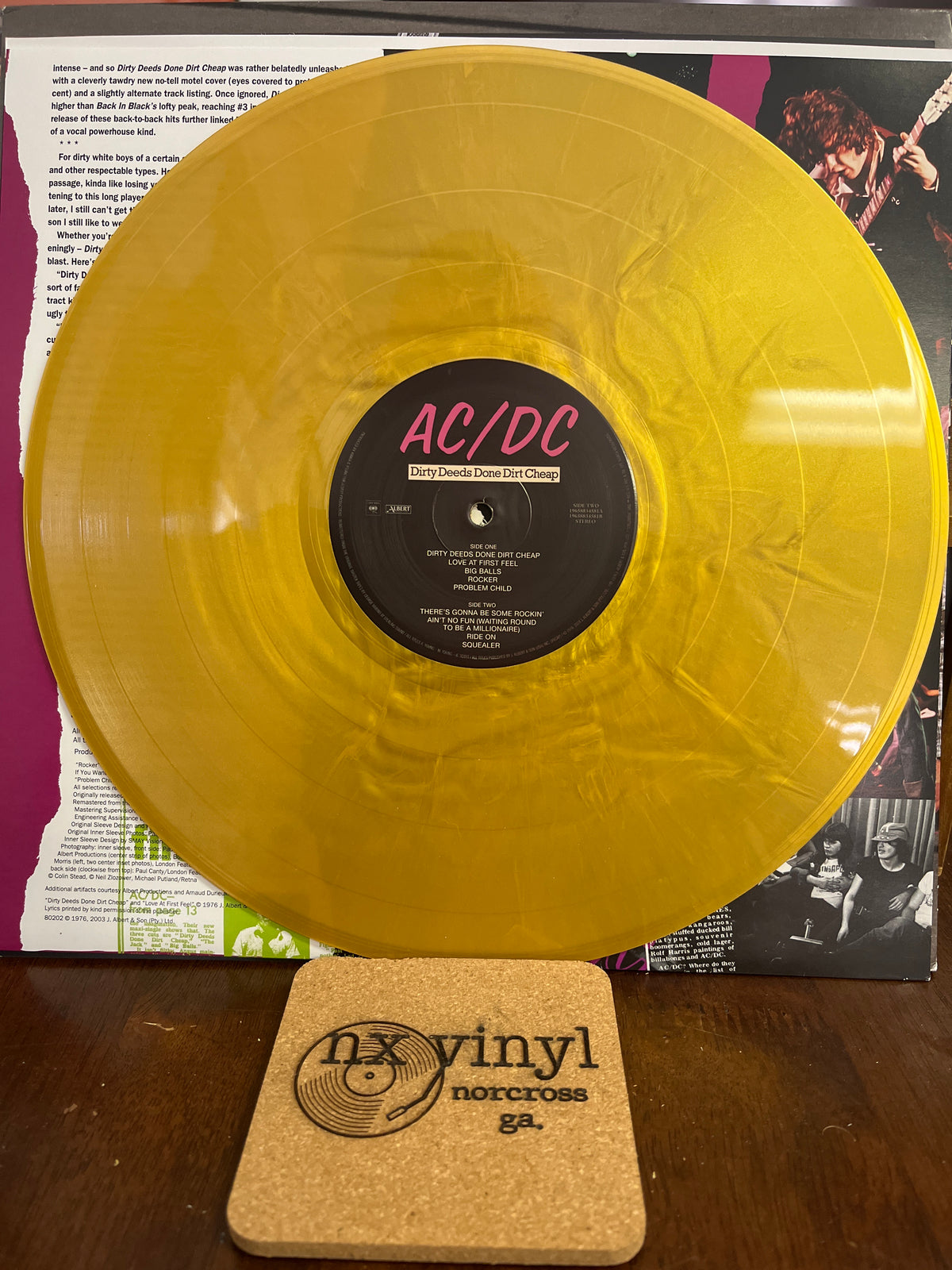AC/DC - Dirty Deeds Done Dirt Cheap
