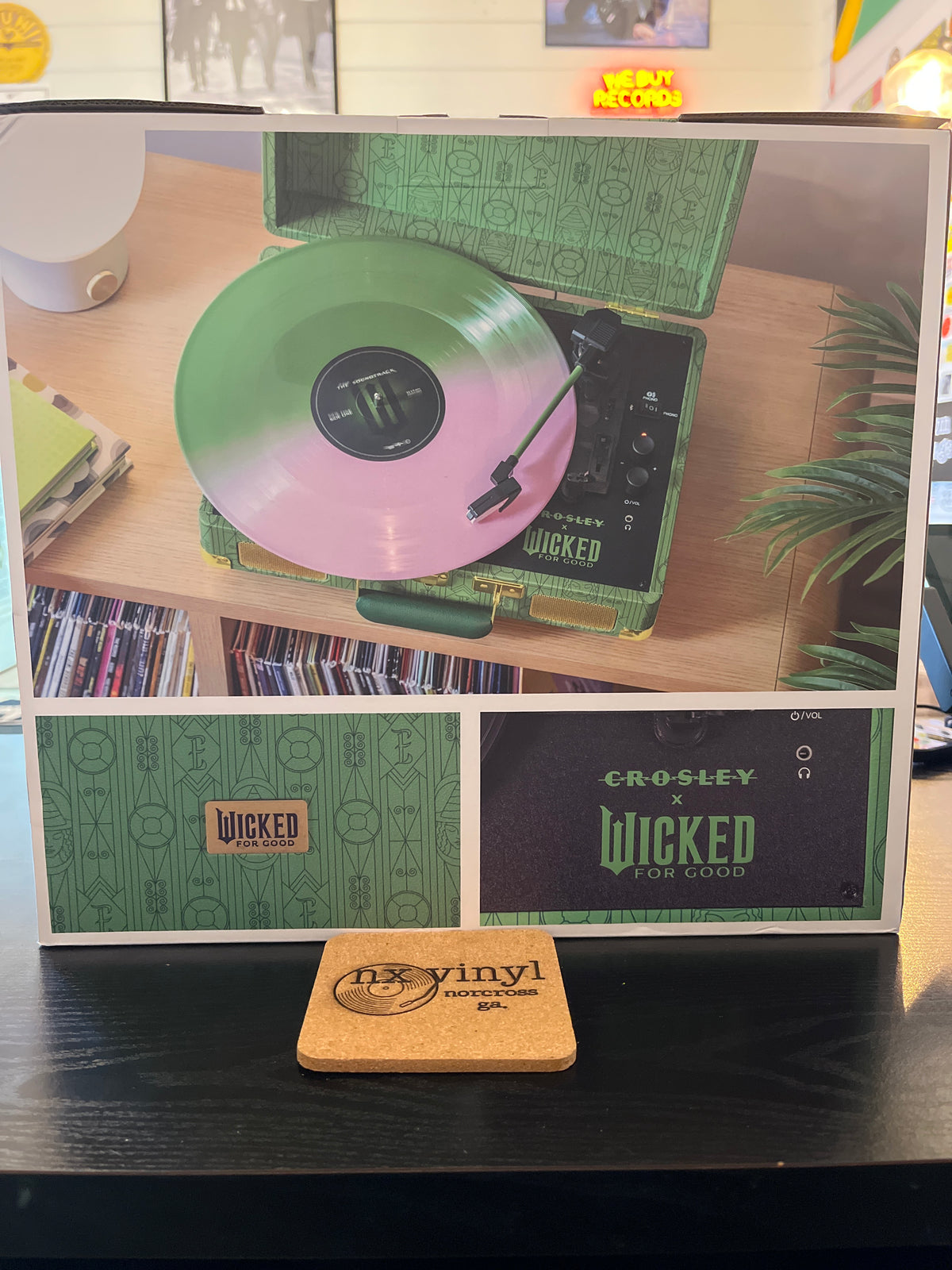 Wicked RSD Turntable CR8005F-PW Cruiser Plus - ELPHABA GREEN